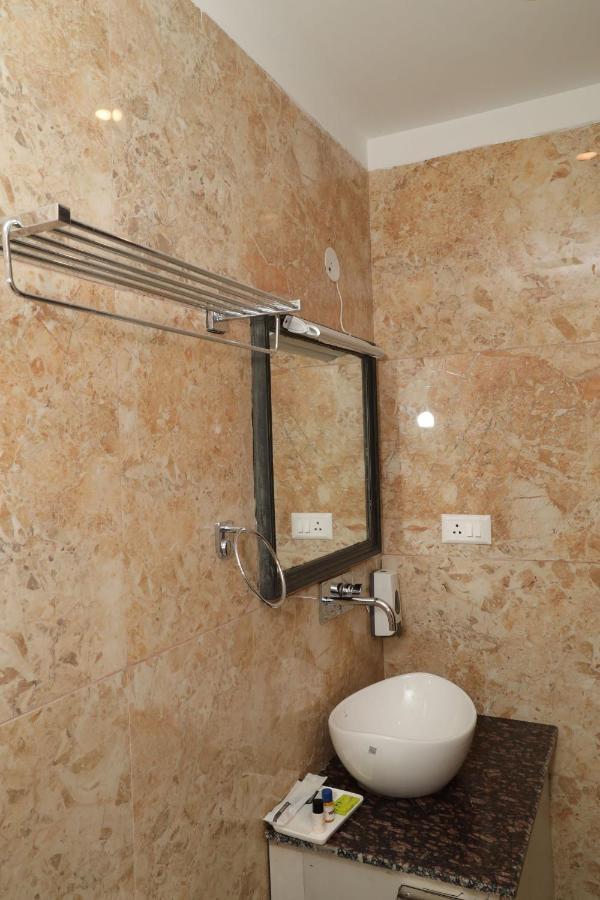 Hotel Cordelia Inn By Devpaga Hotels Pvt Ltd Rishikesh Exterior photo